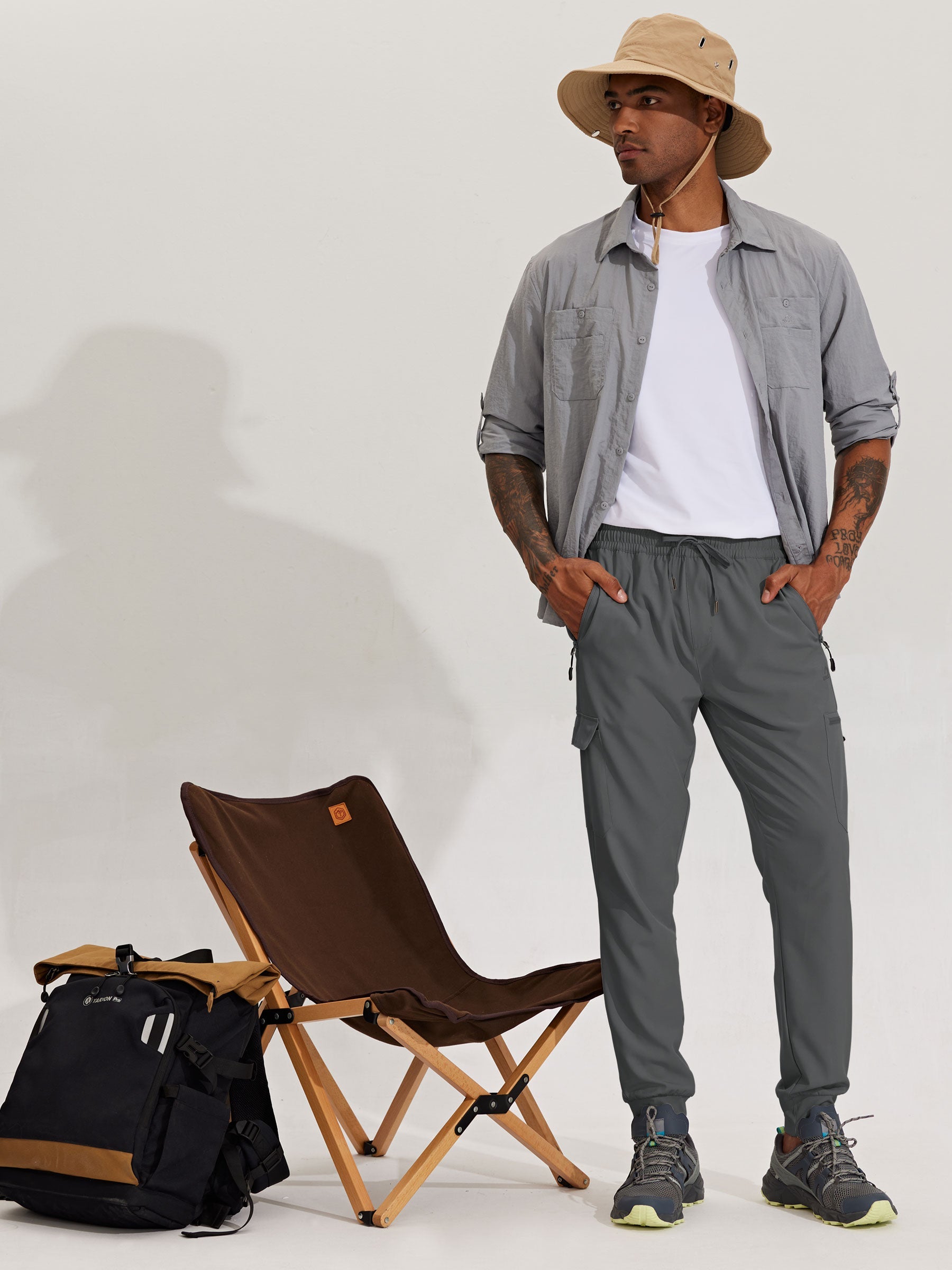 Men's Lightweight Cargo Hiking Running Joggers_DeepGray_model4