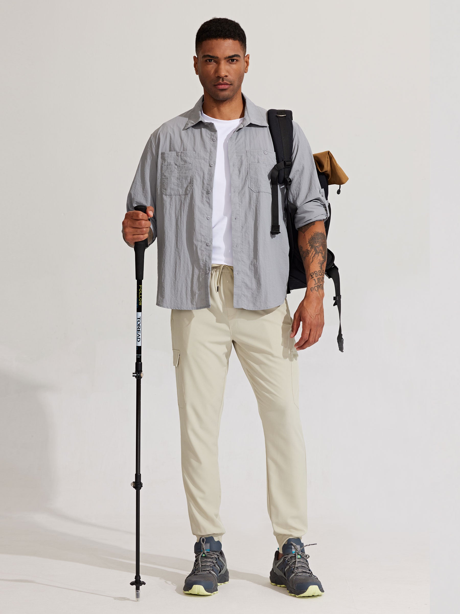 Men's Lightweight Cargo Hiking Running Joggers_Khaki_model3