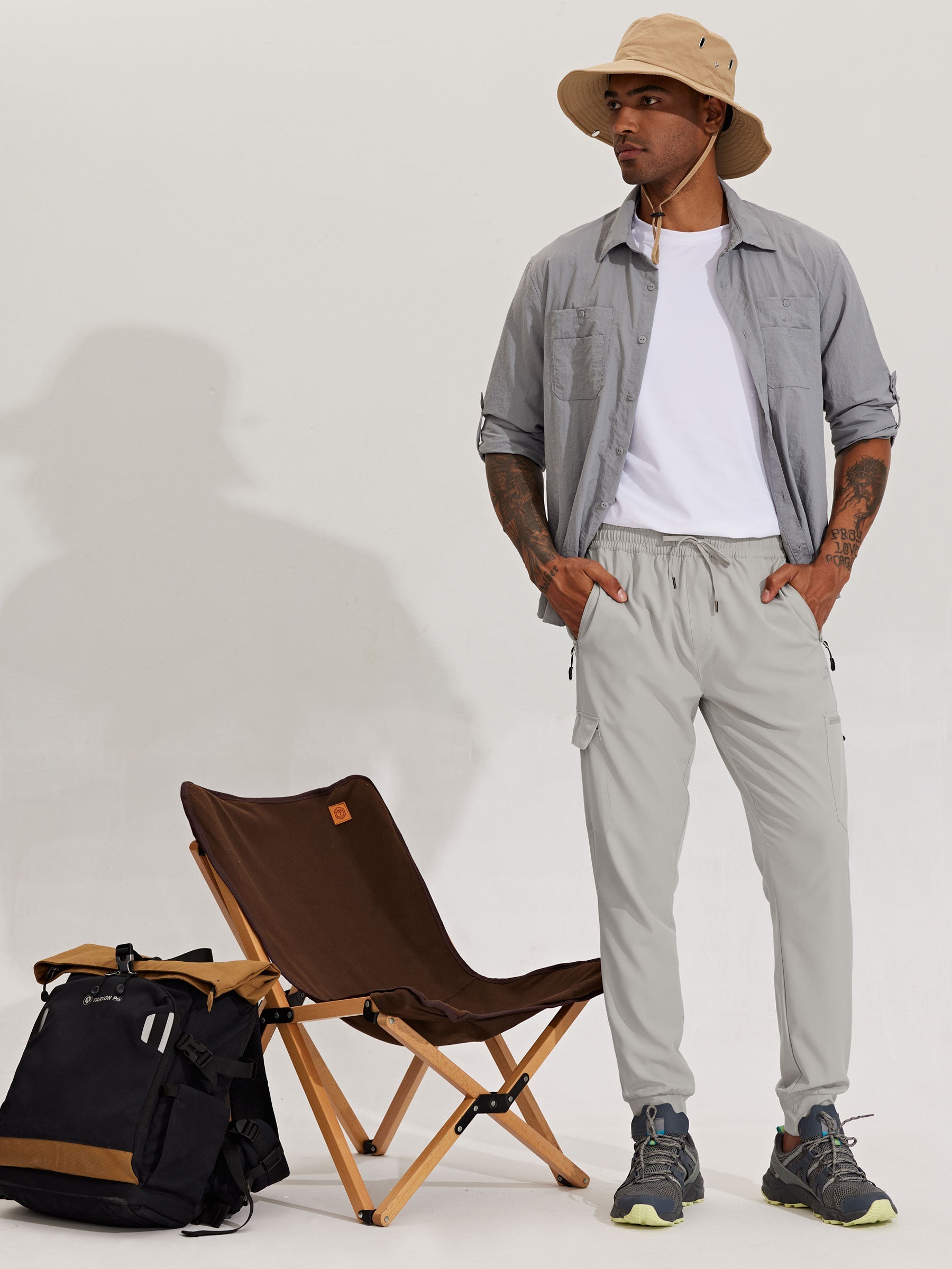 Men's Lightweight Cargo Hiking Running Joggers_LightGray_model4