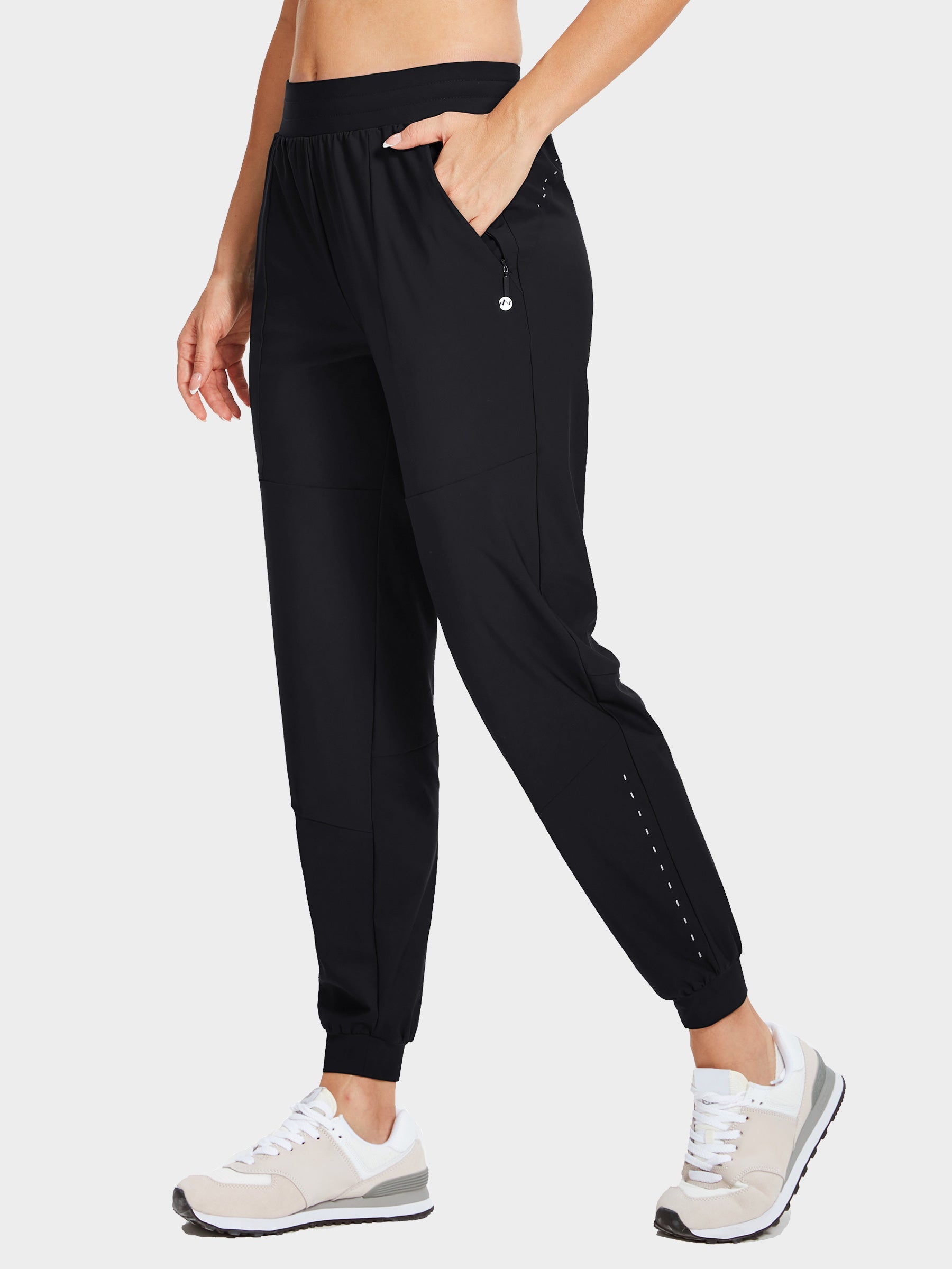 Women's Running Joggers Black_model1