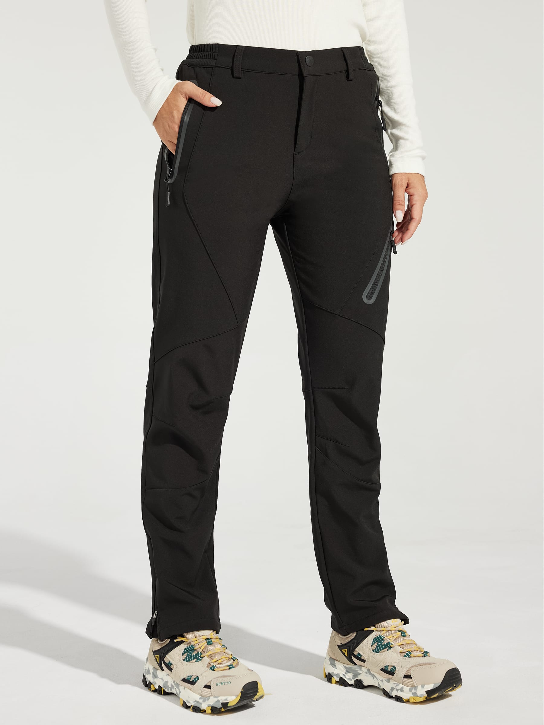 Women's Fleece Lined Snow Cargo Pants_Black_model1