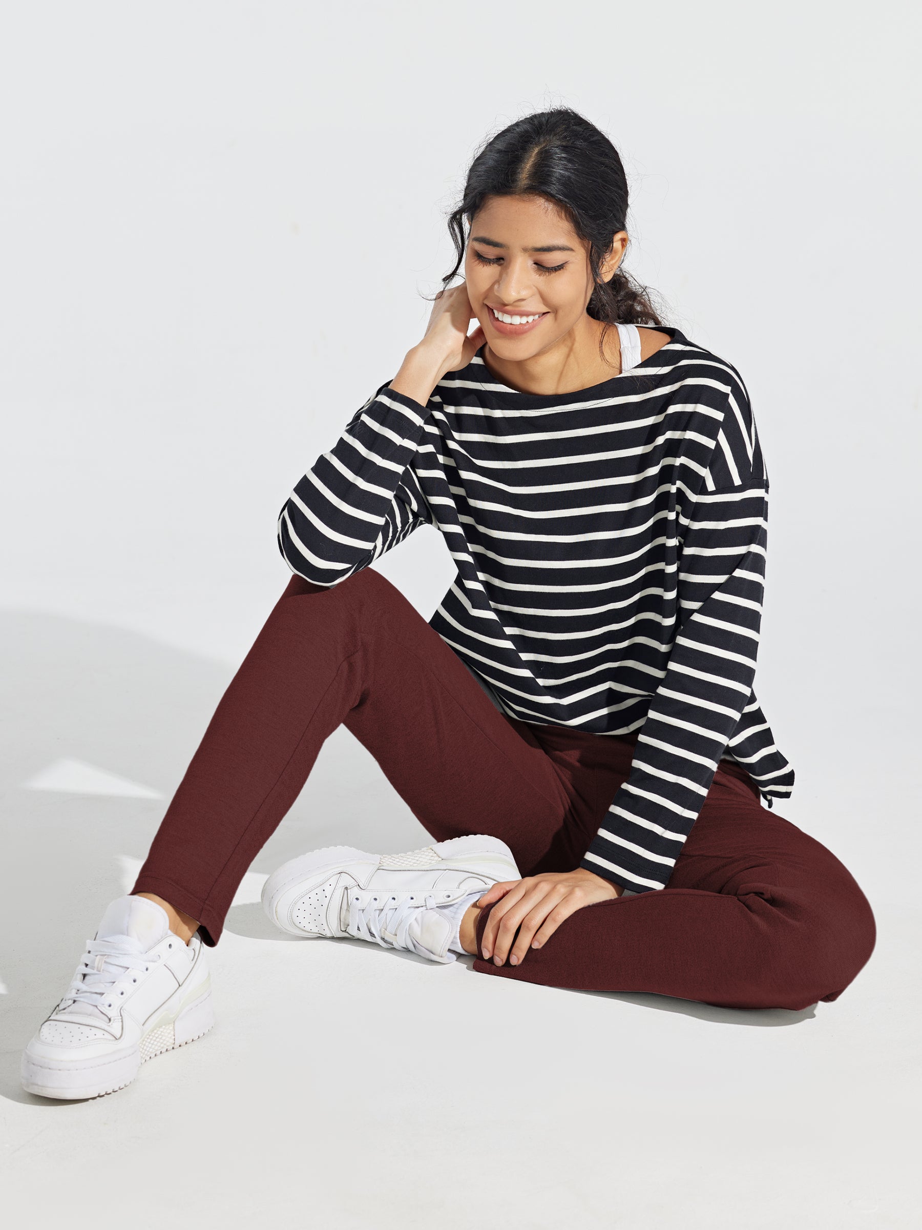 Womens Skinny Stretch Dress Pants wine