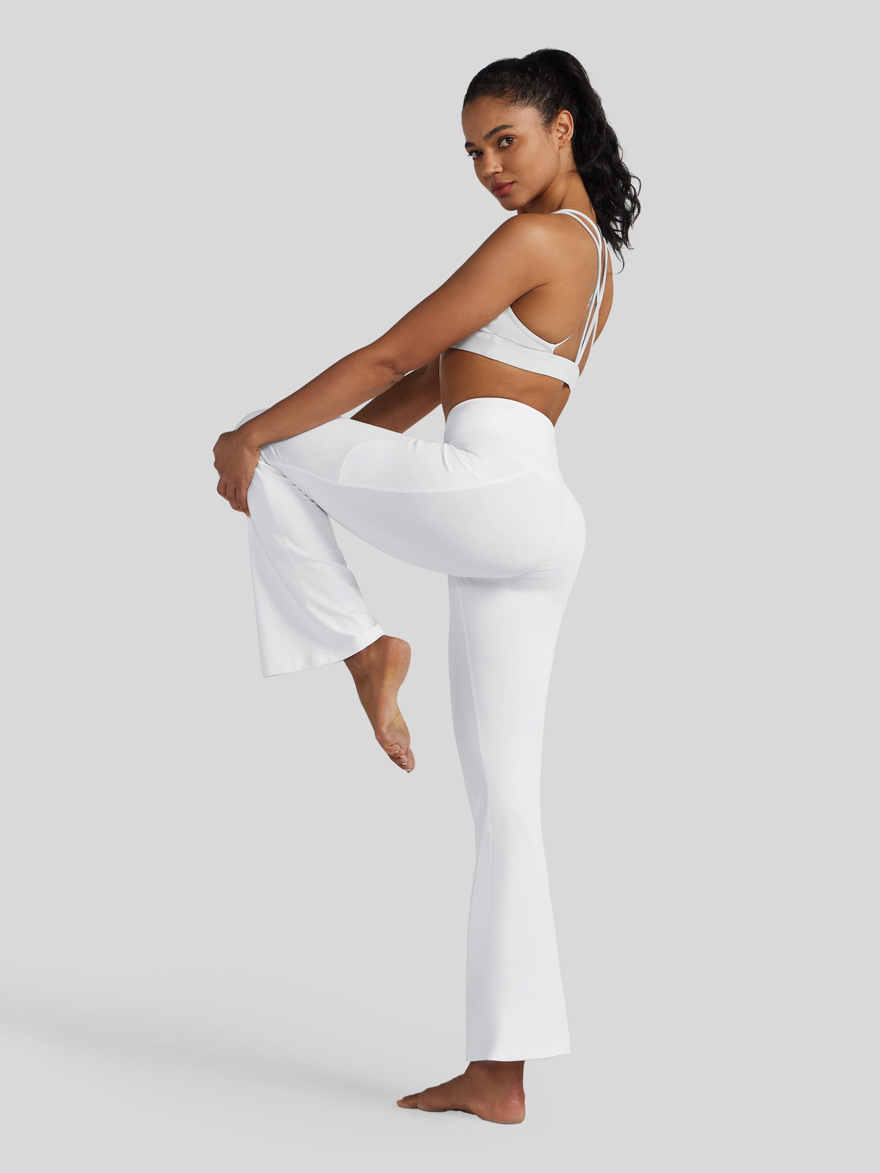 Womens Crossover Flare Yoga Leggings 31 Inch white